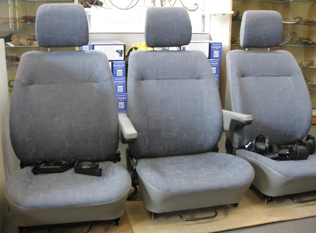 Cabine en 3 stoelen Nissan , Opel Vivaro of Renault Trafic, Ophalen, Gebruikt