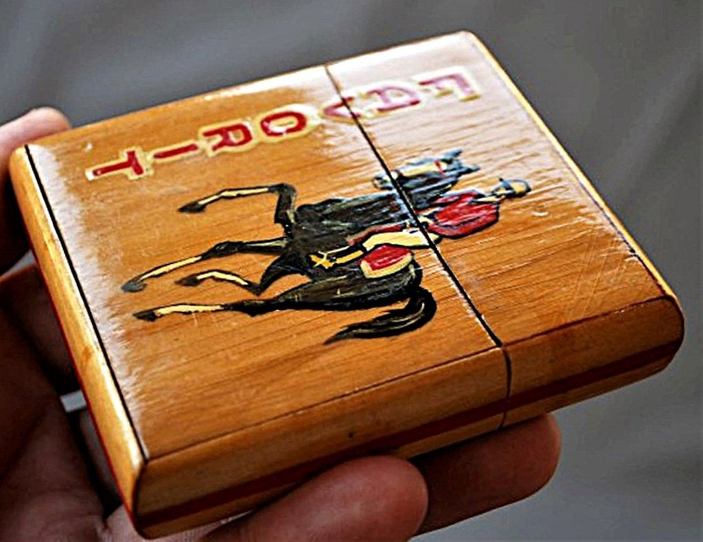 Sigaretten Doos Paarden sport Jockey 1983  Hout Hand gemaakt, Antiek en Kunst, Ophalen of Verzenden