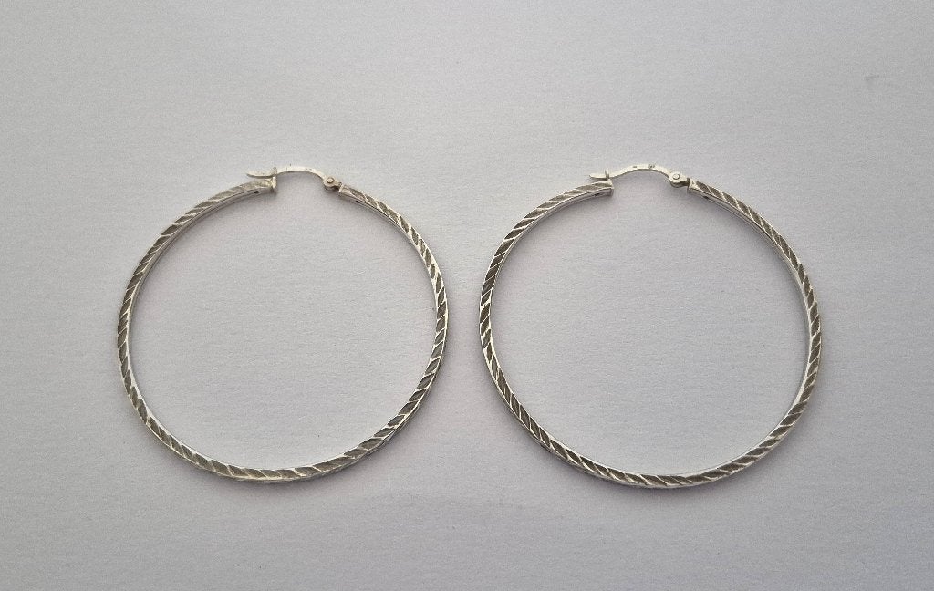 Zilveren ring oorbellen - 5cm., Ophalen of Verzenden, Zo goed als nieuw, Knopjes of Stekers, Zilver