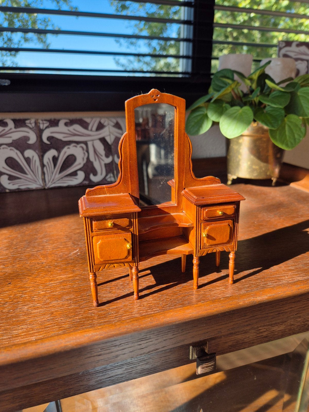 Miniatuur make-up tafel met spiegel en lades, Ophalen of Verzenden, Zo goed als nieuw, Overige typen