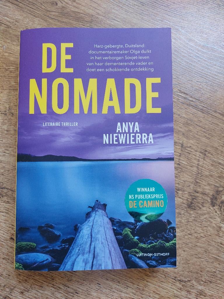 Anya Niewierra-De Nomade  boek, Boeken, Thrillers, Ophalen of Verzenden, Zo goed als nieuw