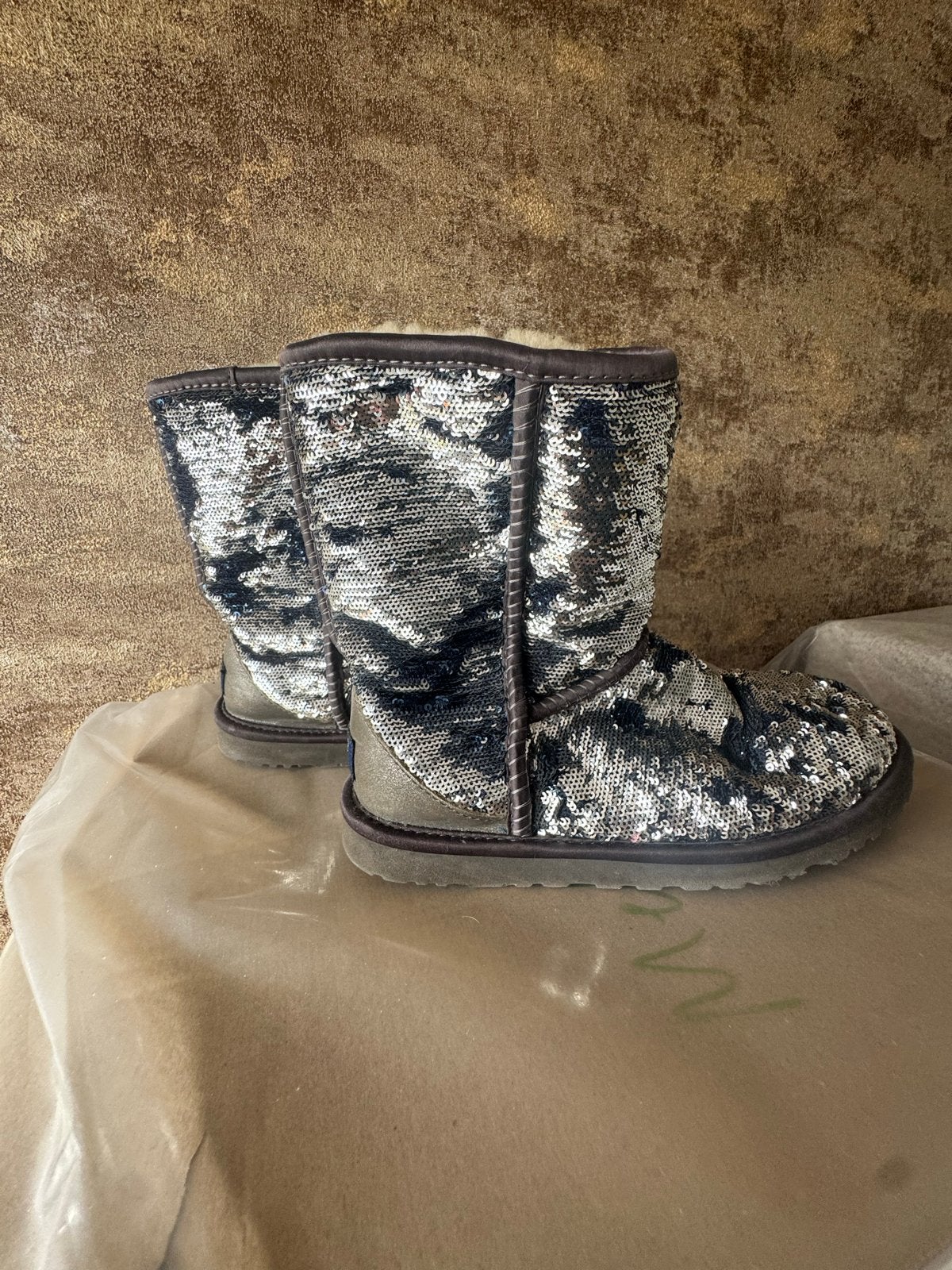 UGG Laarzen met pailletten - Maat 37, Blauw, Snowboots, Ophalen of Verzenden, Gedragen