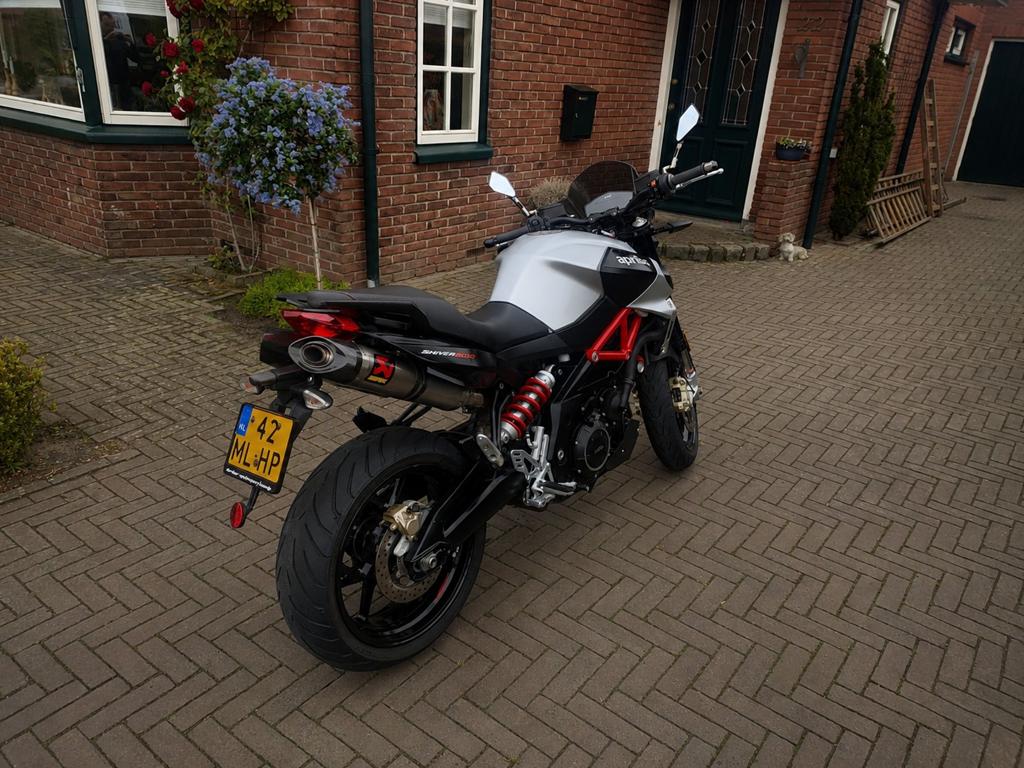 Aprilia Shiver 900, 35kW A2, Motoren, 2 cilinders, 899 cc, Minimaal motorrijbewijs A2, Handgeschakeld