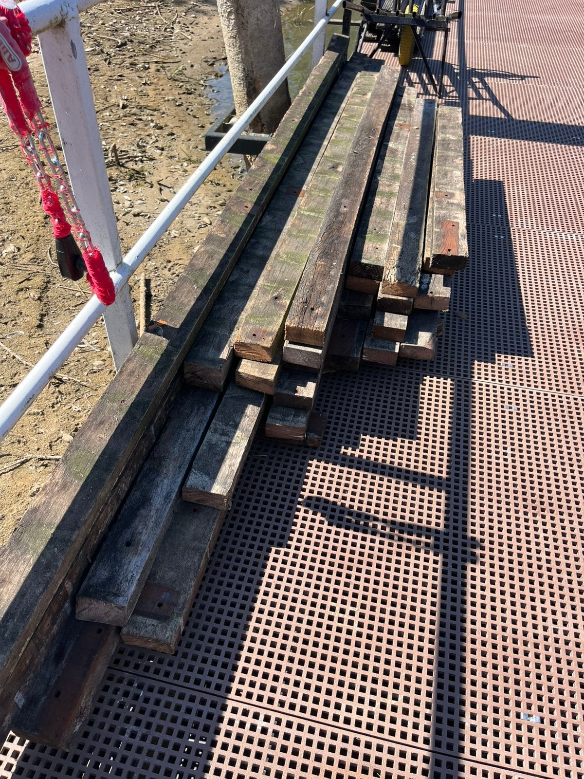 95m1 Bankirai hardhouten balken 100x45mm met historie, Ophalen, Gebruikt, Hardhout, 180 tot 250 cm