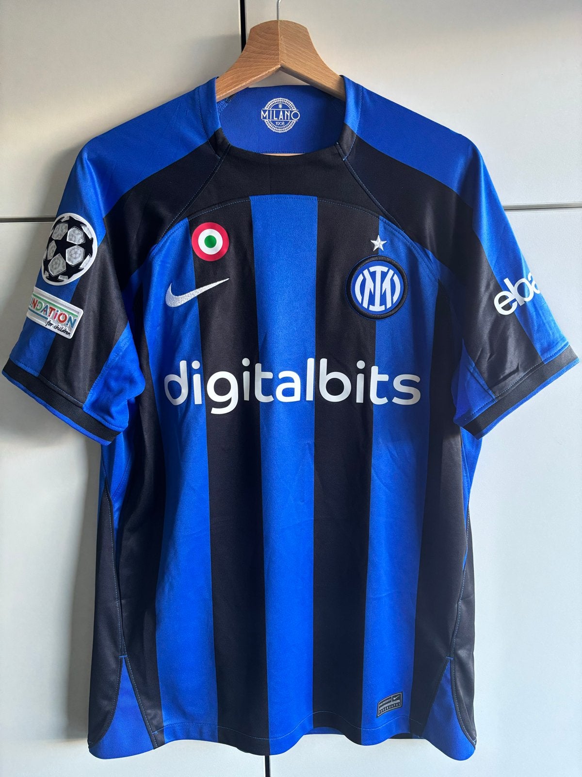 Gesigneerd Inter Milan Thuisshirt Sneijder #10 Maat M, Nieuw, Ophalen of Verzenden, Voetbal, Maat 48/50 (M)