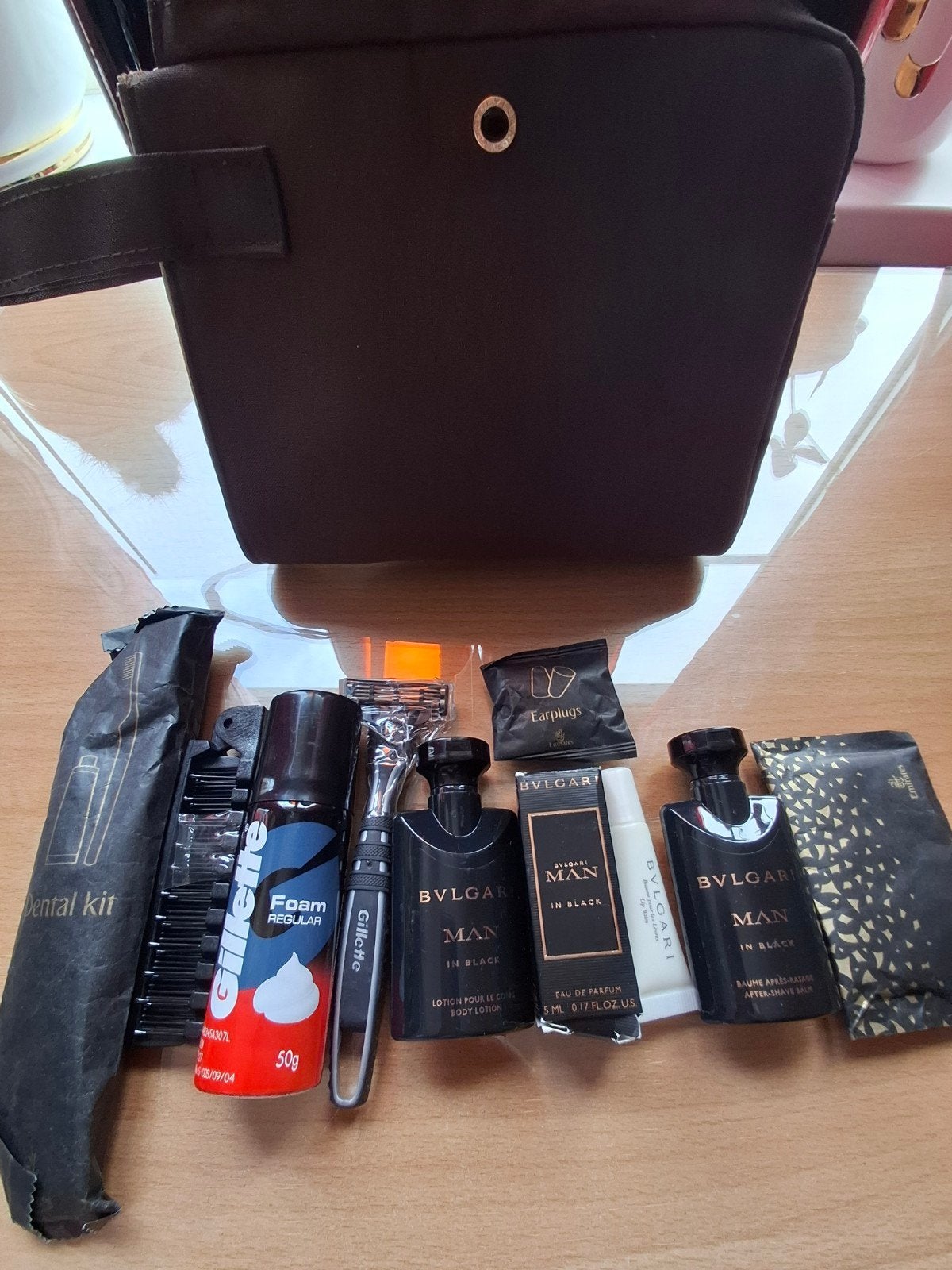 Prachtige BVLGARI bruine toilettas met inhoud, nieuw, Verzenden, Nieuw, Bruin, Heer