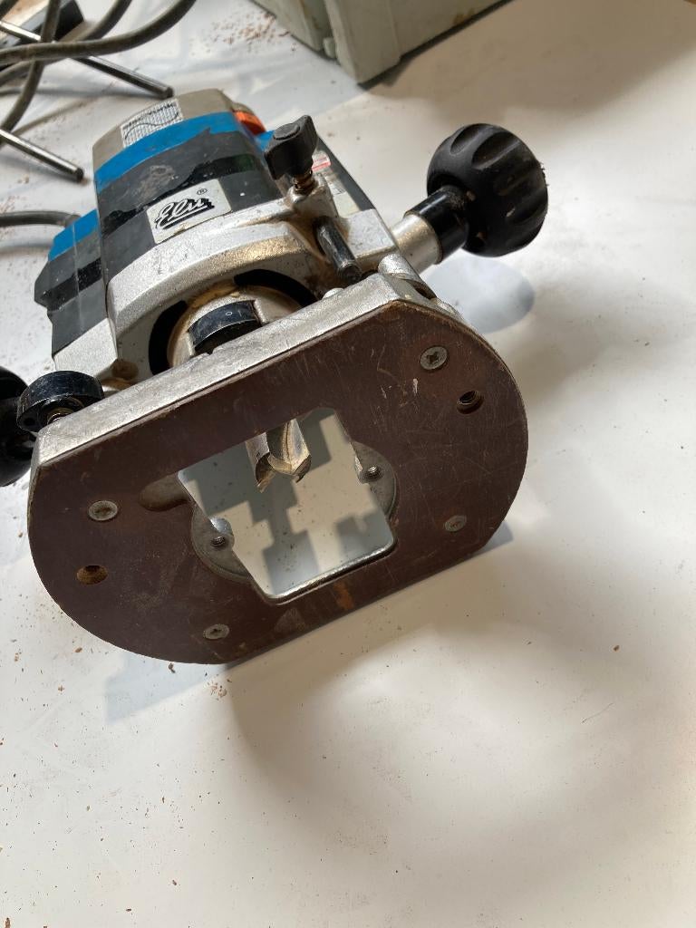 Elu bovenfrais - code 02, Doe-het-zelf en Verbouw, Gereedschap | Freesmachines, Gebruikt, Ophalen of Verzenden, Bovenfrees, Elu