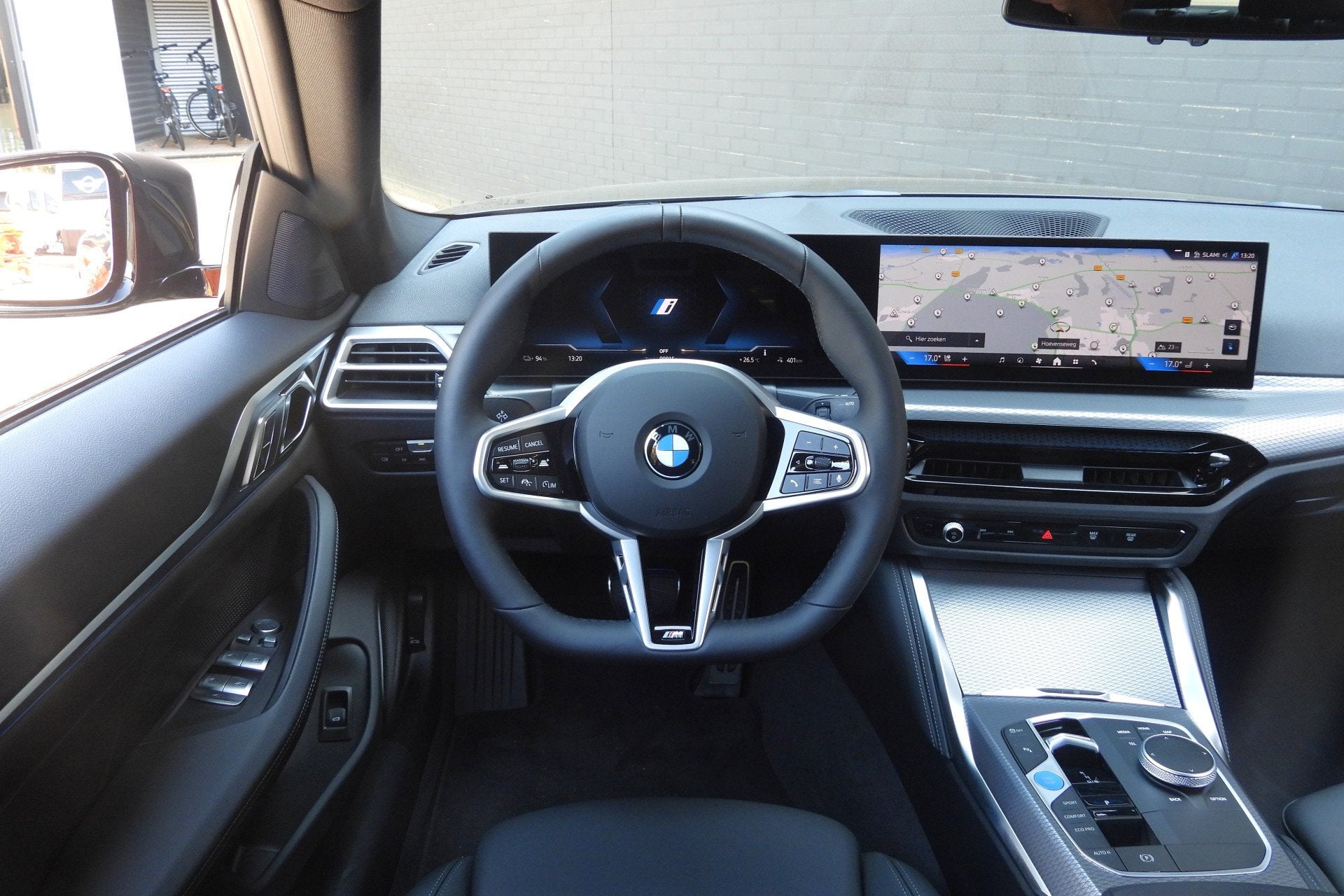BMW i4 eDrive35 M Sport / Adaptieve LED / Achteruitrijcamera, Auto's, Dealer onderhouden, Achterwielaandrijving, Zwart, Met garantie (alle)