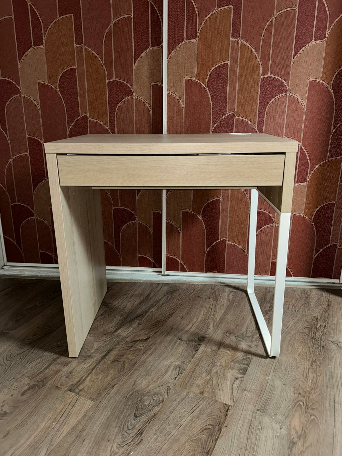 Ikea MICKE bureau, Ophalen, Zo goed als nieuw