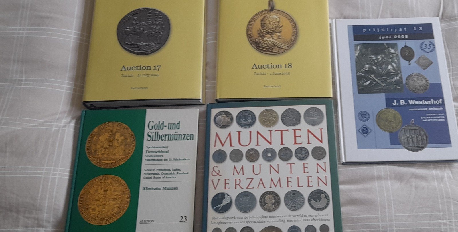 Boeken 5 stuks over munten en penningen met prijsindicatie., Ophalen