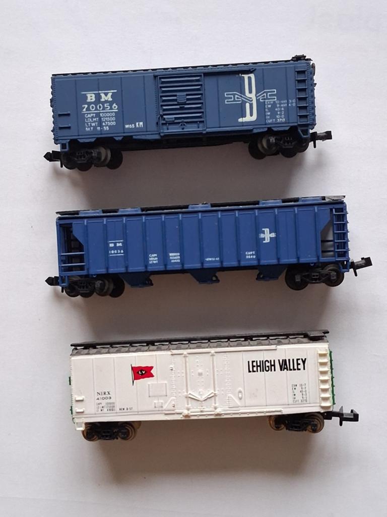 Set van 3 Usa goederenwagons N-spoor, Hobby en Vrije tijd, Modeltreinen | N-Spoor, Overige merken, Gebruikt, Gelijkstroom, Brug, Tunnel of Gebouw