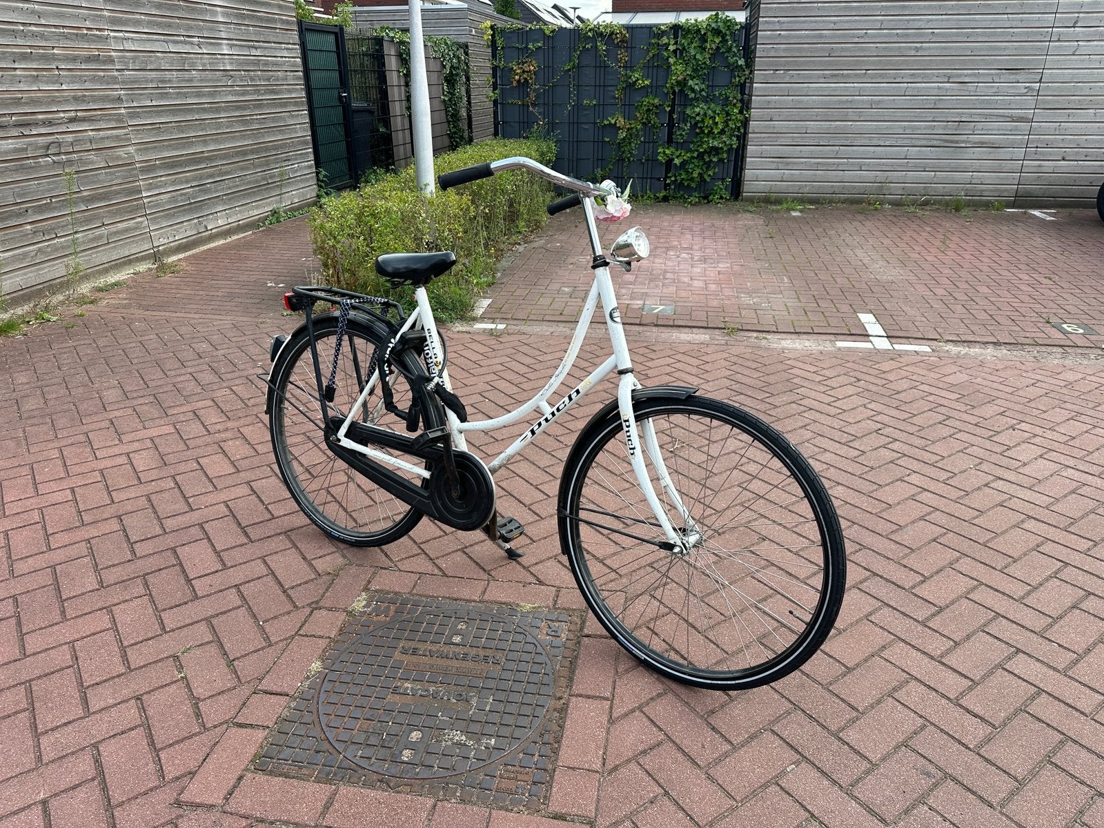 Puch Damesfiets wit, Ophalen of Verzenden, Zo goed als nieuw, Terugtraprem, Versnellingen