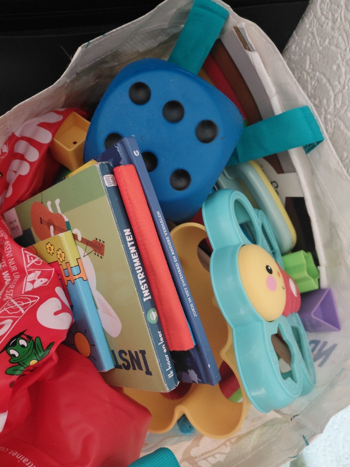 Gratis tas speelgoed - wie maken we er blij mee?, Ophalen