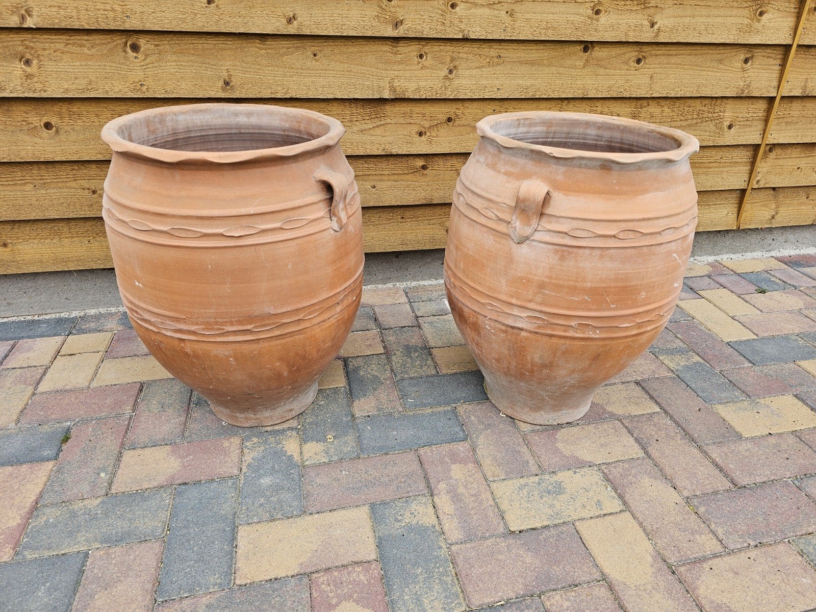 2 grote terracotta potten, Tuin en Terras, Ophalen, Steen, Gebruikt, Minder dan 60 cm