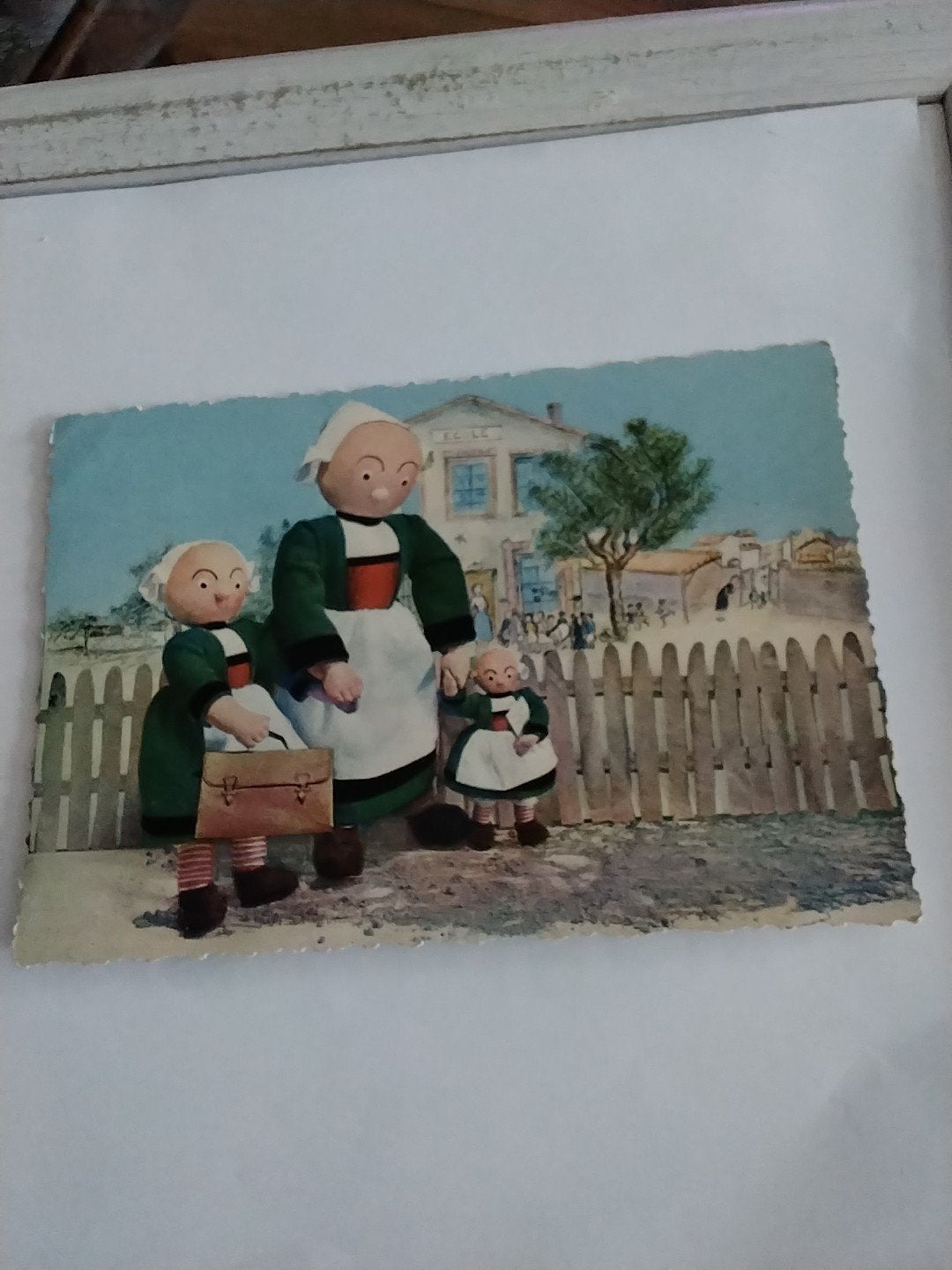 BECASSINE (FRANS STRIPFIGUUR) MET KINDEREN BIJ SCHOOL, Ophalen of Verzenden, 1940 tot 1960, Kinderen