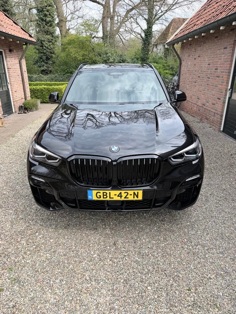 BMW X5 Xdrive45e 394pk Aut 2021 Zwart, M uitv, shadowline, Auto's, BMW, Zwart, 2410 kg, Vierwielaandrijving, 2998 cc