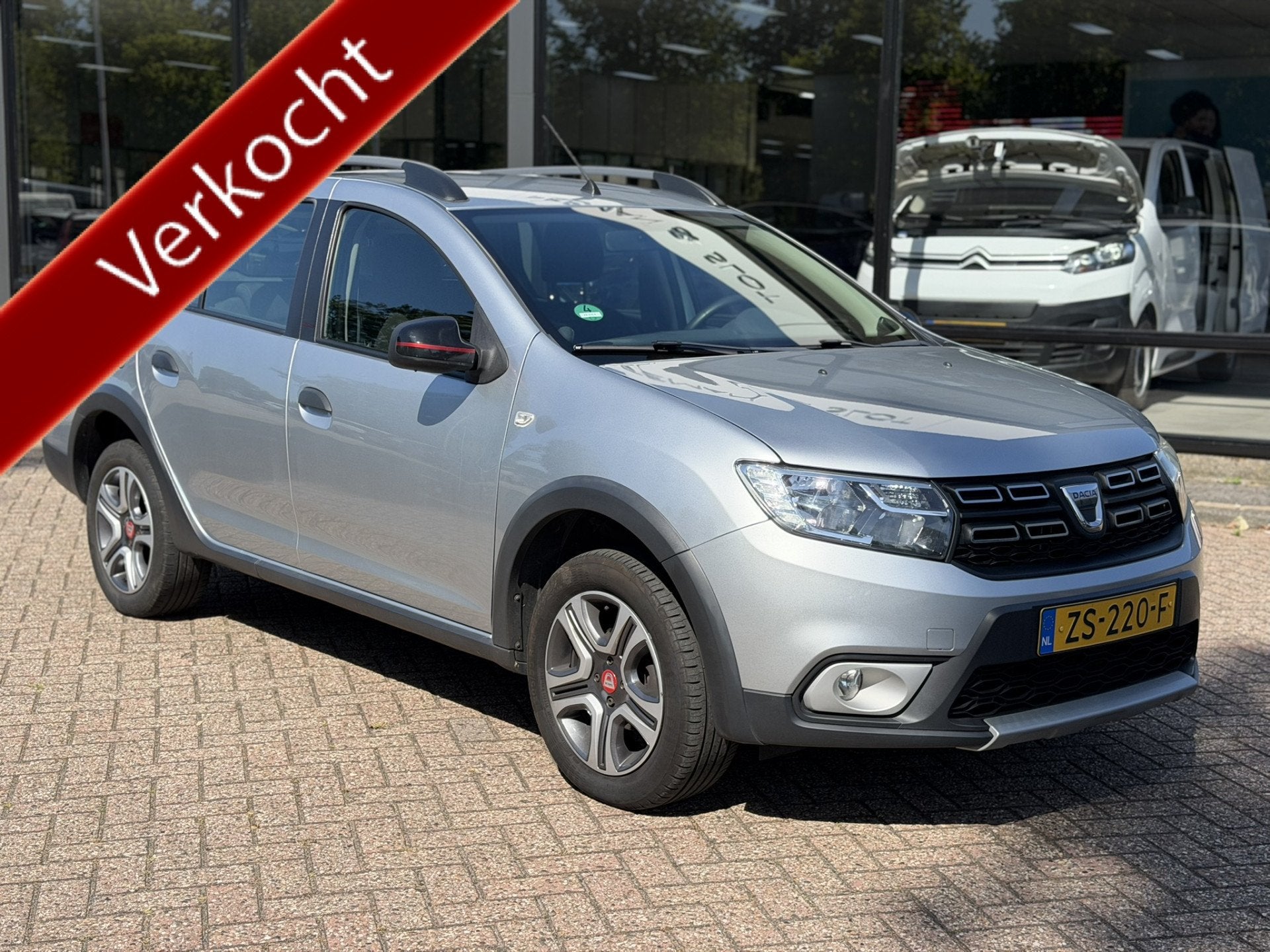 Dacia Logan MCV 0.9 TCe Tech Road (bj 2019), Voorwielaandrijving, Stof, Gebruikt, Origineel Nederlands