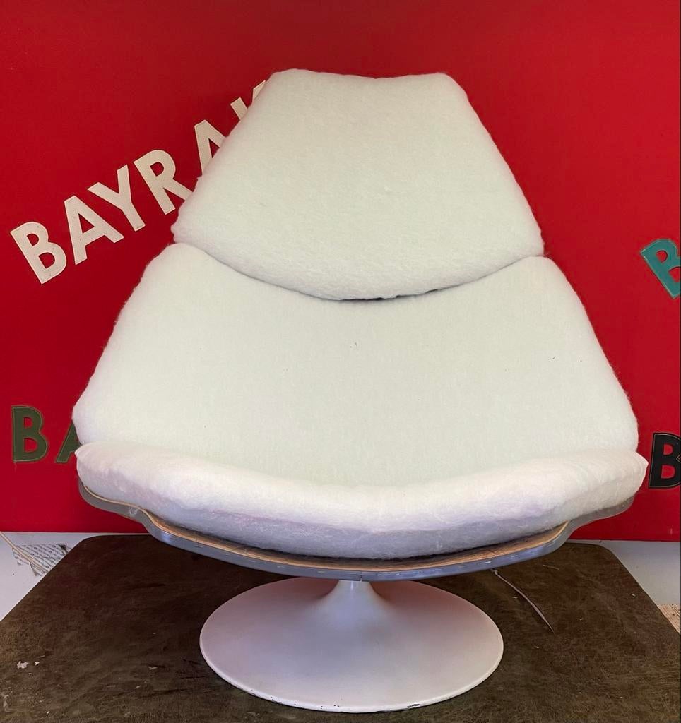 Artifort F588 Harcourt Fauteuil - Nieuwe Vulling, Huis en Inrichting, Fauteuils, Gebruikt, Metaal, 75 tot 100 cm, Ophalen of Verzenden