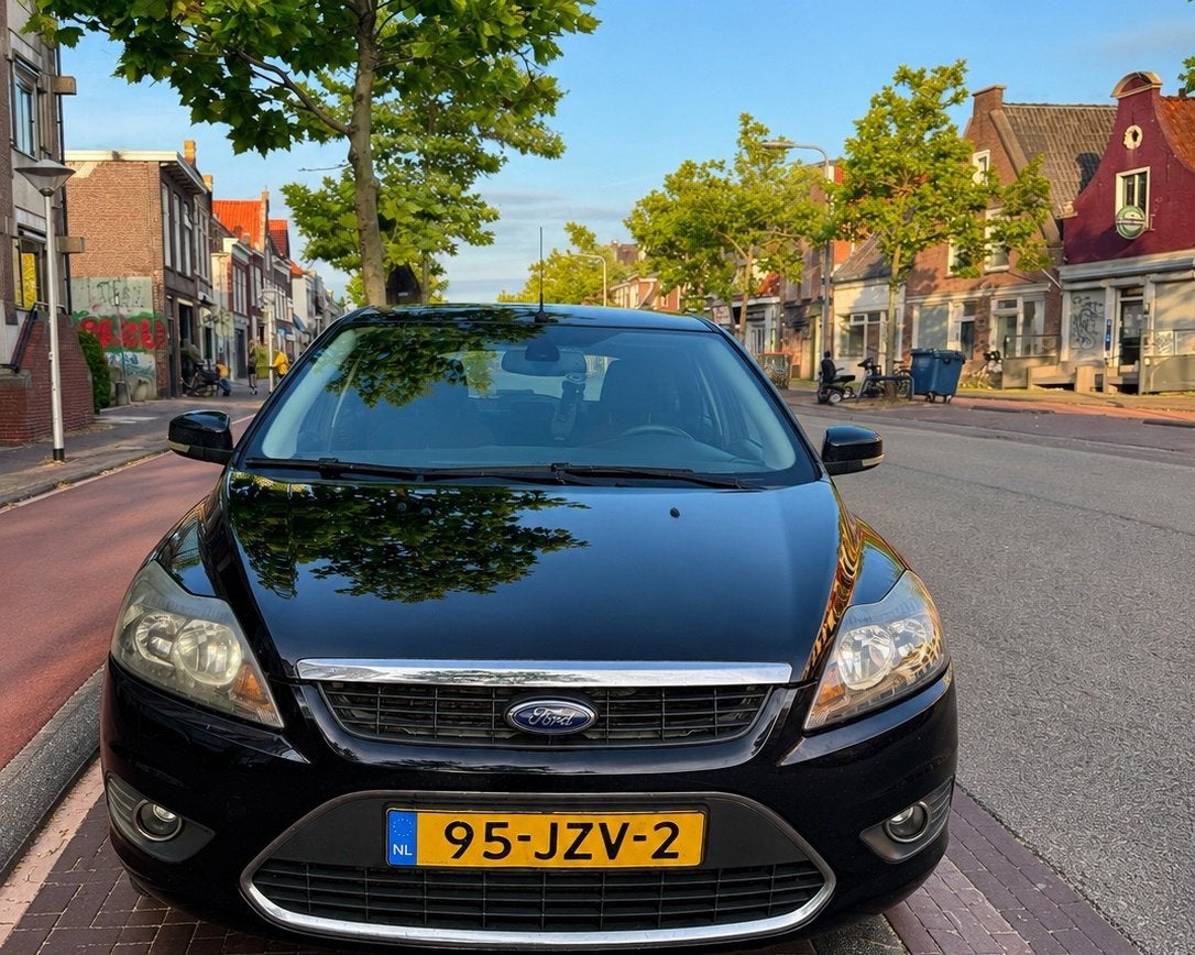 Ford Focus 1.8 2009 limited , goed onderhouden!!, 4 cilinders, 1207 kg, Zwart, Grijs