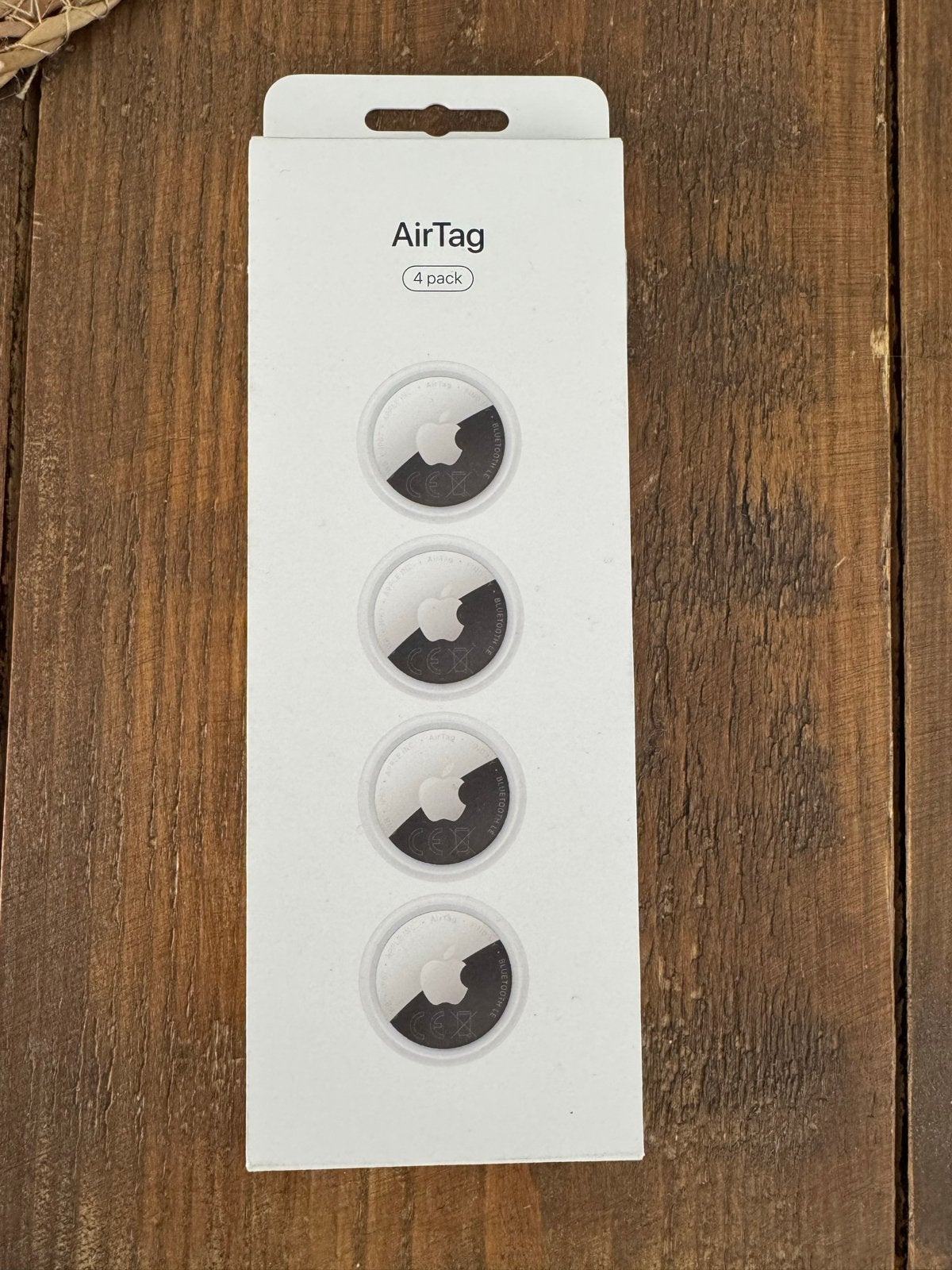 Apple AirTag (4-pack) - Nieuw in doos, Ophalen of Verzenden, Nieuw, Overige typen, Apple