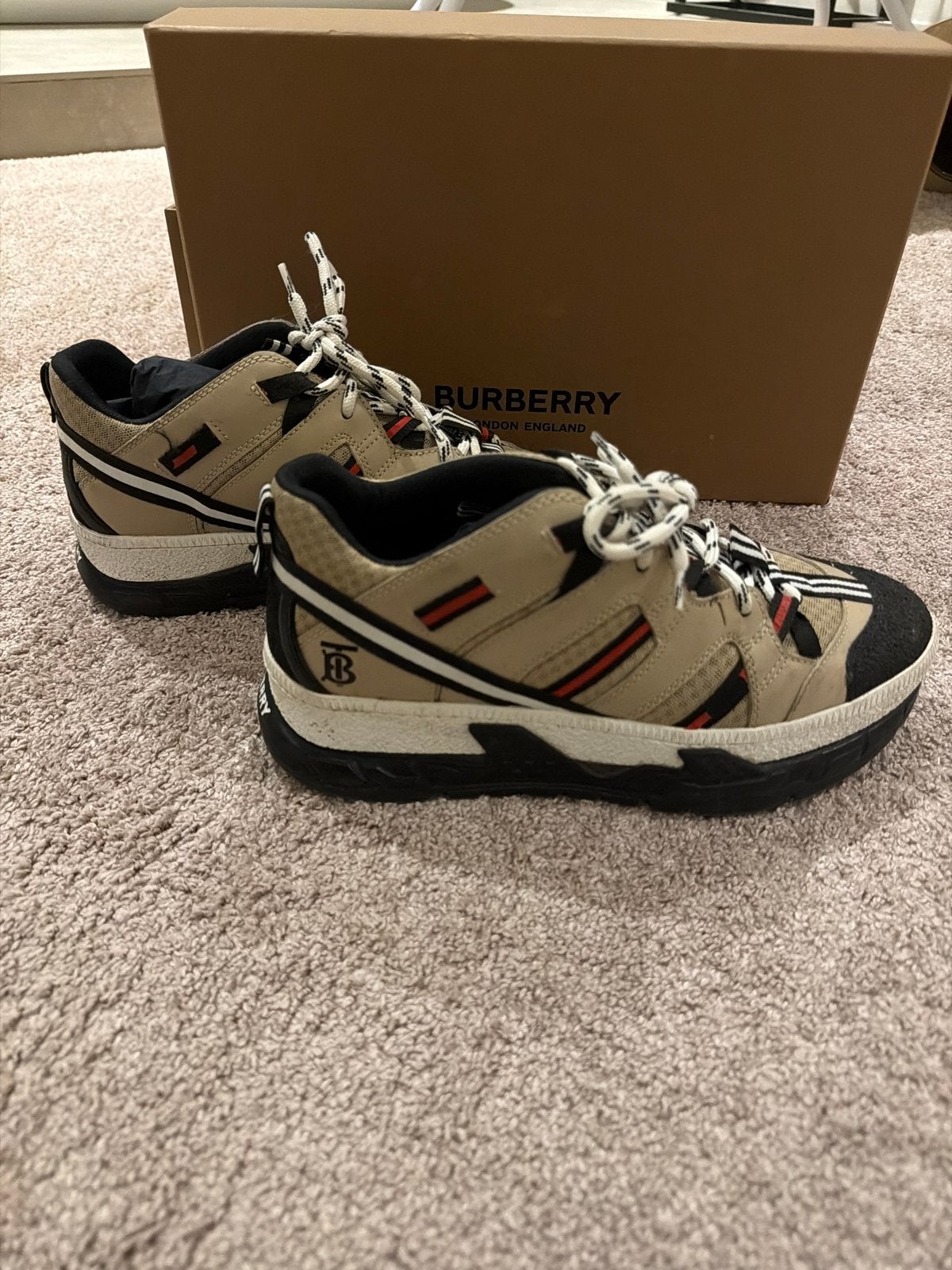 Burberry Low Top Sneakers - Maat 38.5, Ophalen of Verzenden, Zo goed als nieuw, Beige, Sneakers of Gympen