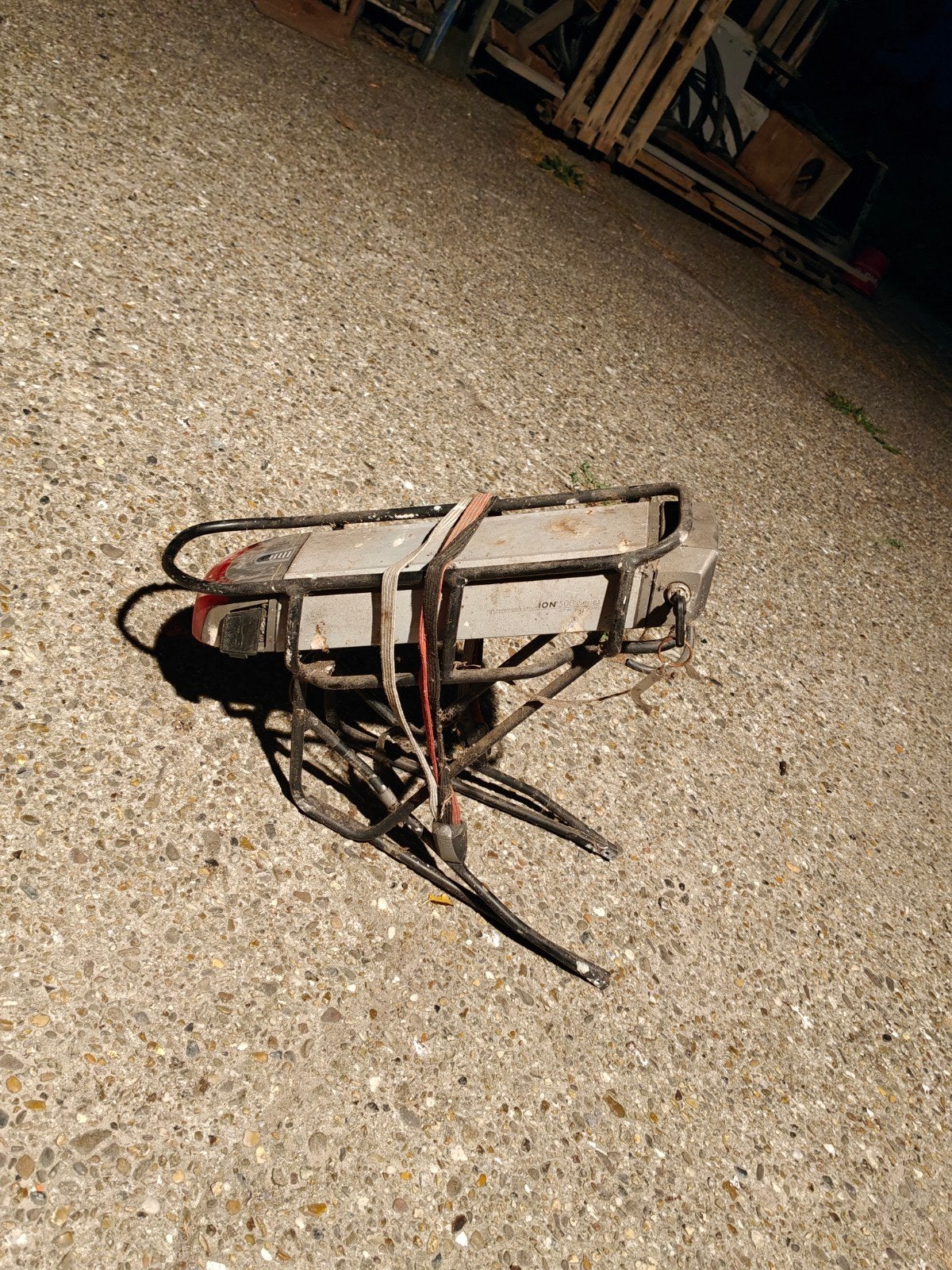 Accu, pakjesdrager, oplader en besturingskast e-bike, Ophalen, Gebruikt