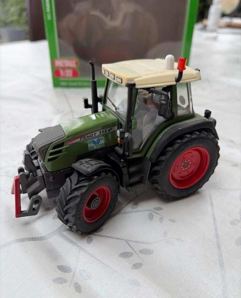 Gezocht fendt 312 loop of sloop, Ophalen of Verzenden, Zo goed als nieuw, Tractor of Landbouw, Overige merken