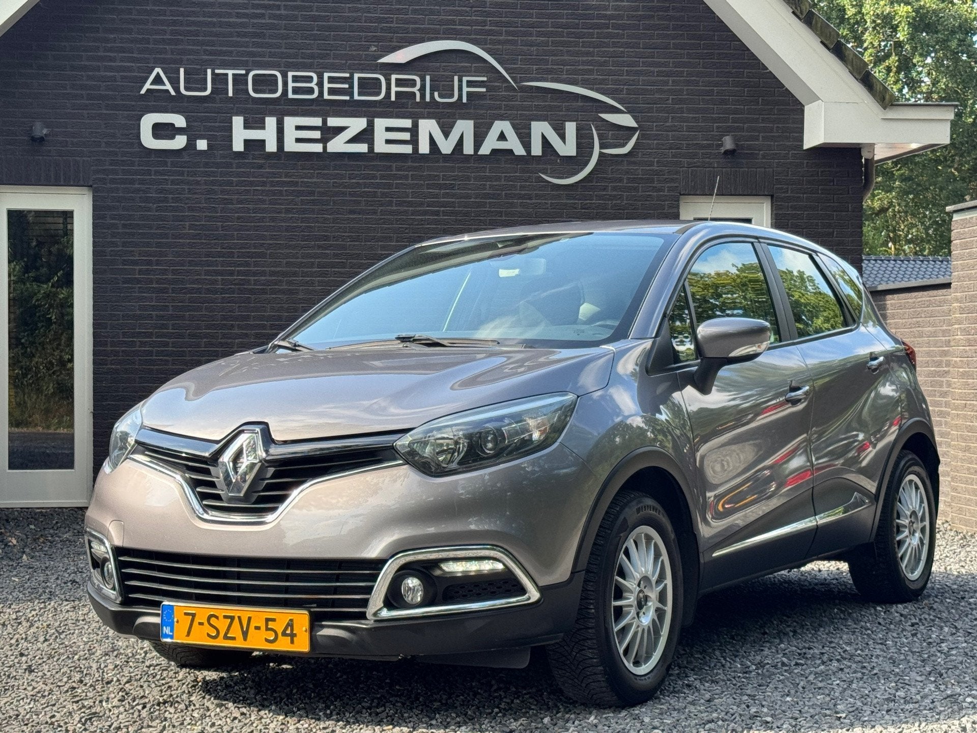 Renault Captur 0.9 TCe Dynamique Navigatie Cruise Control Ij, Auto's, Voorwielaandrijving, Stof, Gebruikt, Zwart