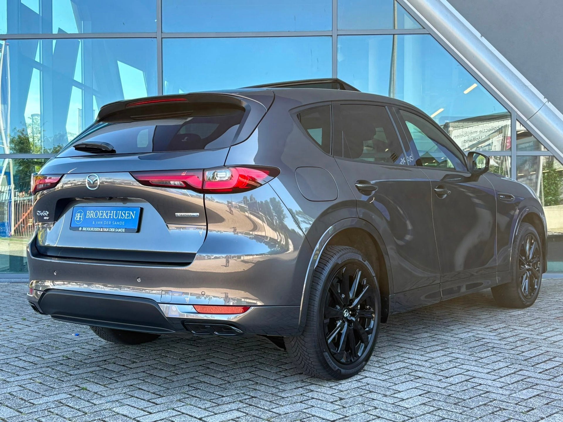 Mazda CX-60 2.5 e-SkyActiv PHEV Homura Plus 327pk Panoramada, Auto's, Mazda, Automaat, Dealer onderhouden, Gebruikt, Zwart