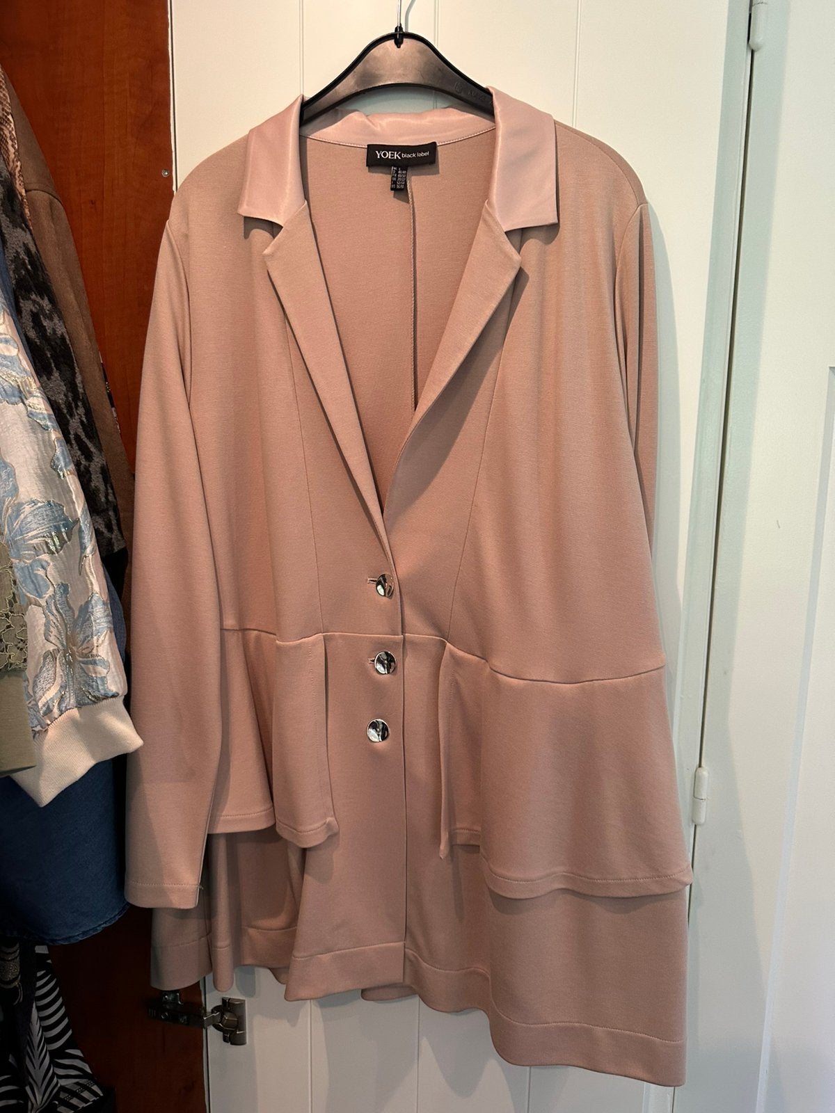 Yoek compleet pak met shirt en broek 46/48, Verzenden, Zo goed als nieuw, Roze, Jasje of Colbert