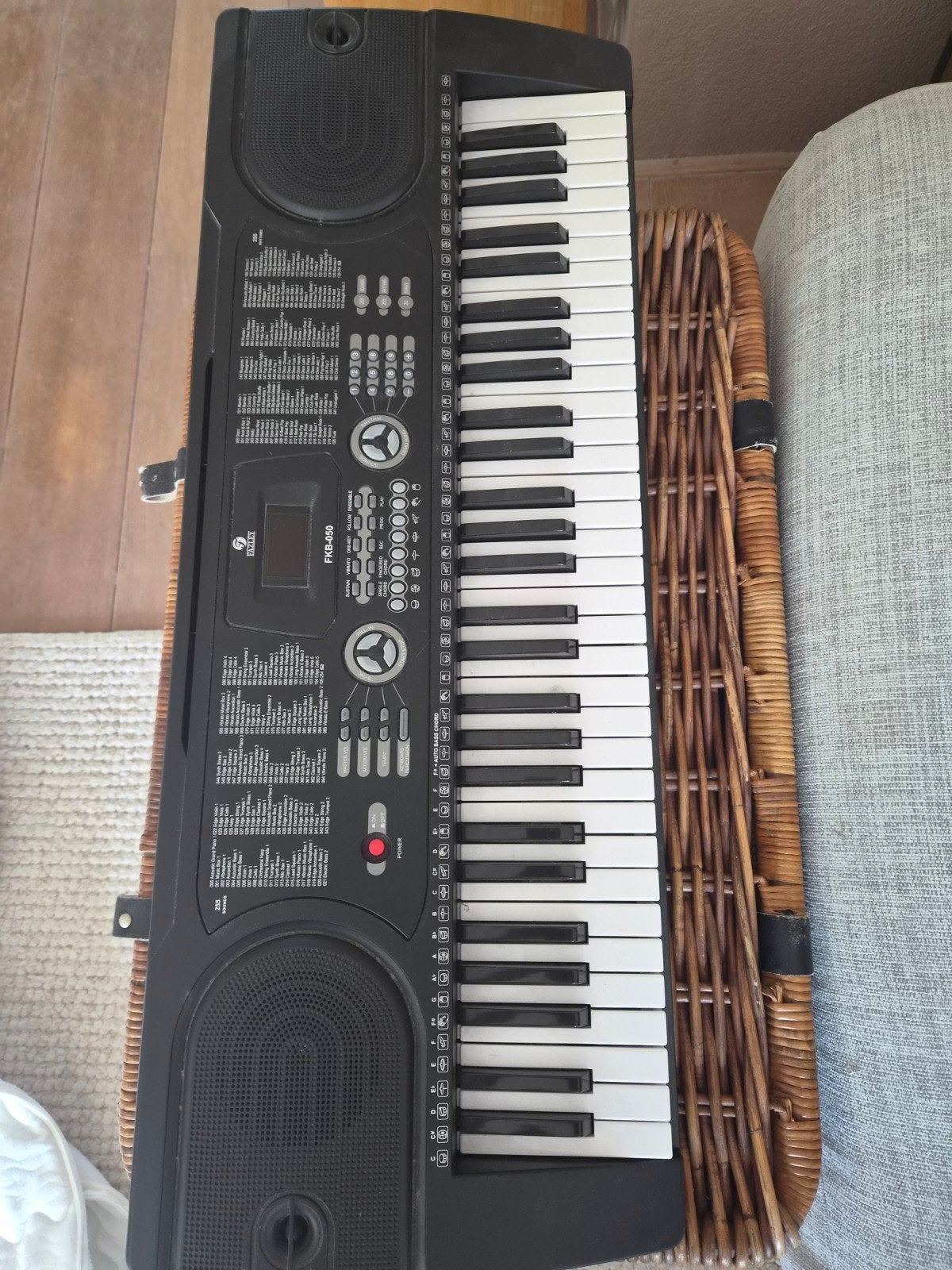 Fazley FKB-050 61-toetsenklavier (zwart), Muziek en Instrumenten, Ophalen, Gebruikt, 61 toetsen, Overige merken