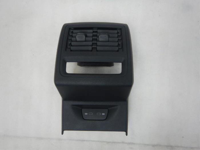 VW Golf 8 Middenconsole Armsteun Achterzijde USB C, Ophalen of Verzenden, Gebruikt