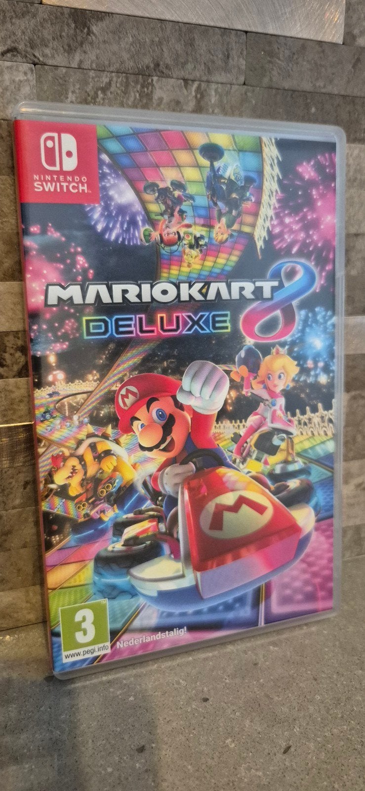 Mario Kart 8 Deluxe - Nintendo Switch, Spelcomputers en Games, Racen en Vliegen, Ophalen of Verzenden, Zo goed als nieuw, Eén computer