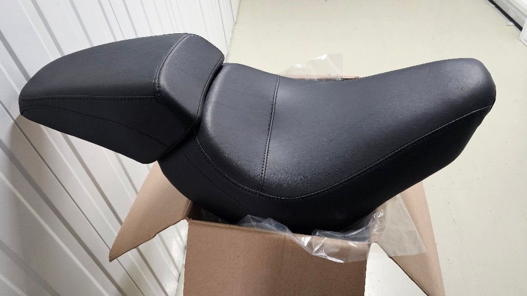 NIEUW!! origineel Harley Davidson Duo zadel Sport Glide FLSB, Ophalen of Verzenden, Nieuw