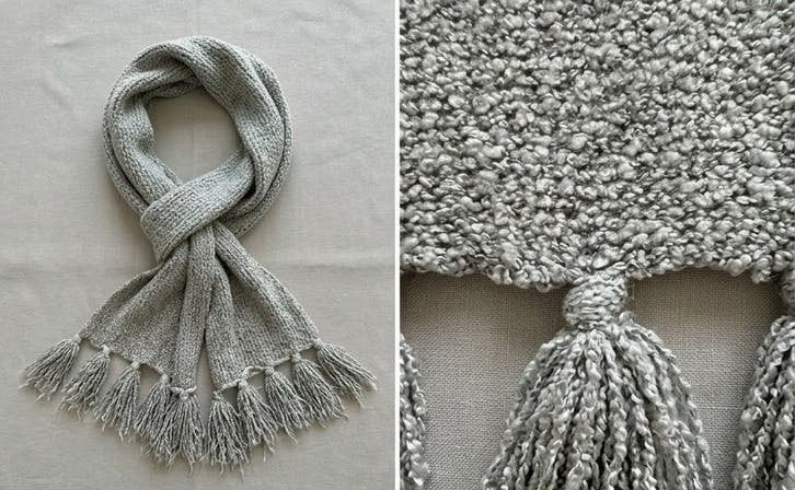 Grijs gebreide sjaal met opvallende franjes, Kleding | Dames, Ophalen of Verzenden, Zo goed als nieuw, Maat 46/48 (XL) of groter