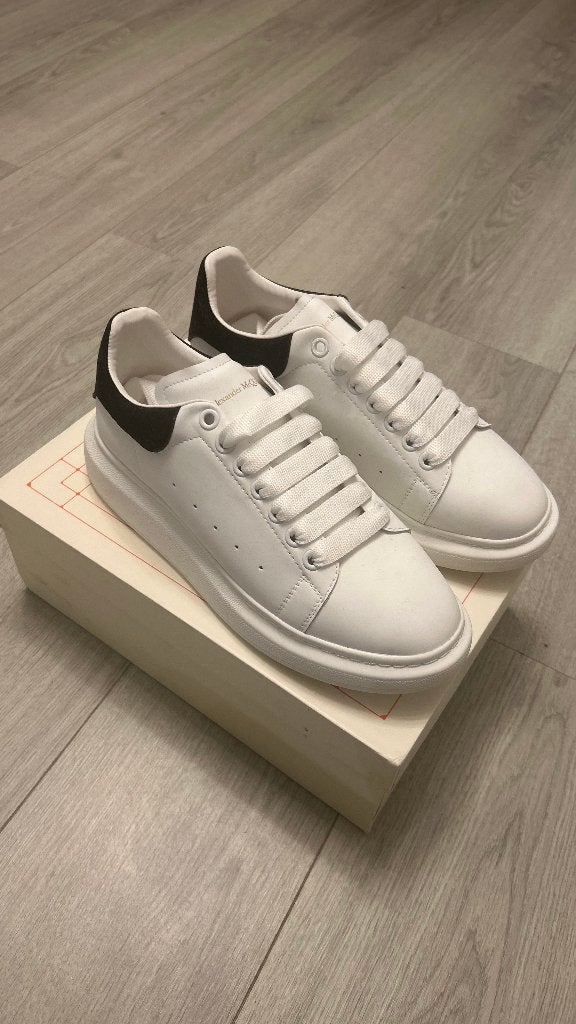 Alexander McQueen Oversized leather sneakers, Kleding | Heren, Schoenen, Ophalen of Verzenden, Nieuw, Zwart