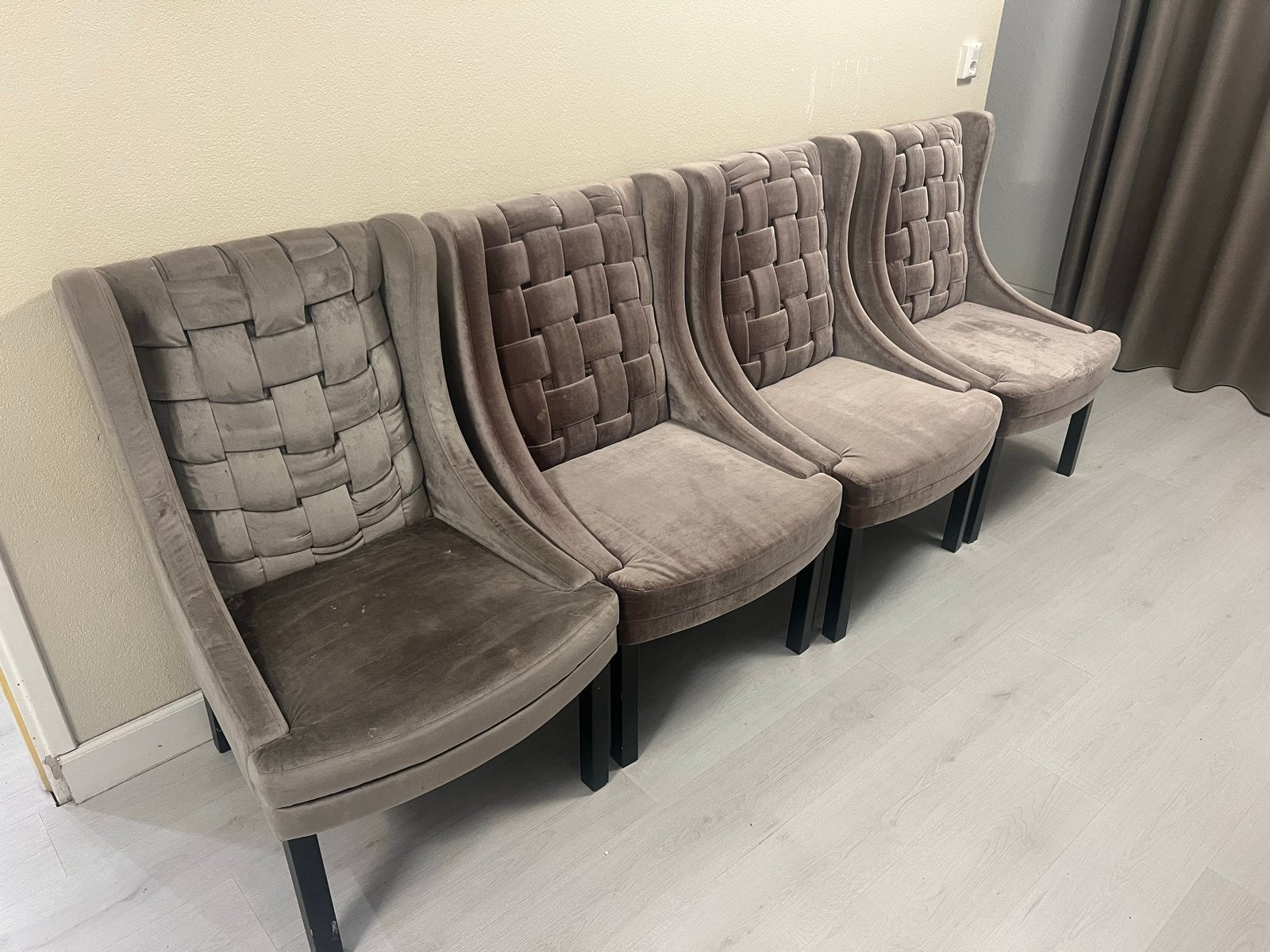 4 Eric Kuster eetstoelen van velours - Gebruikt, Huis en Inrichting, Ophalen, Gebruikt, Overige kleuren, Eric Kuster