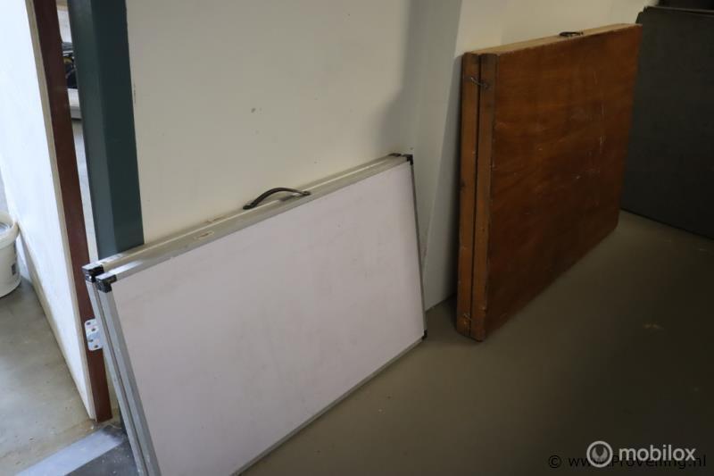 Online Veiling: Behangtafels - 2 stuks, Gebruikt