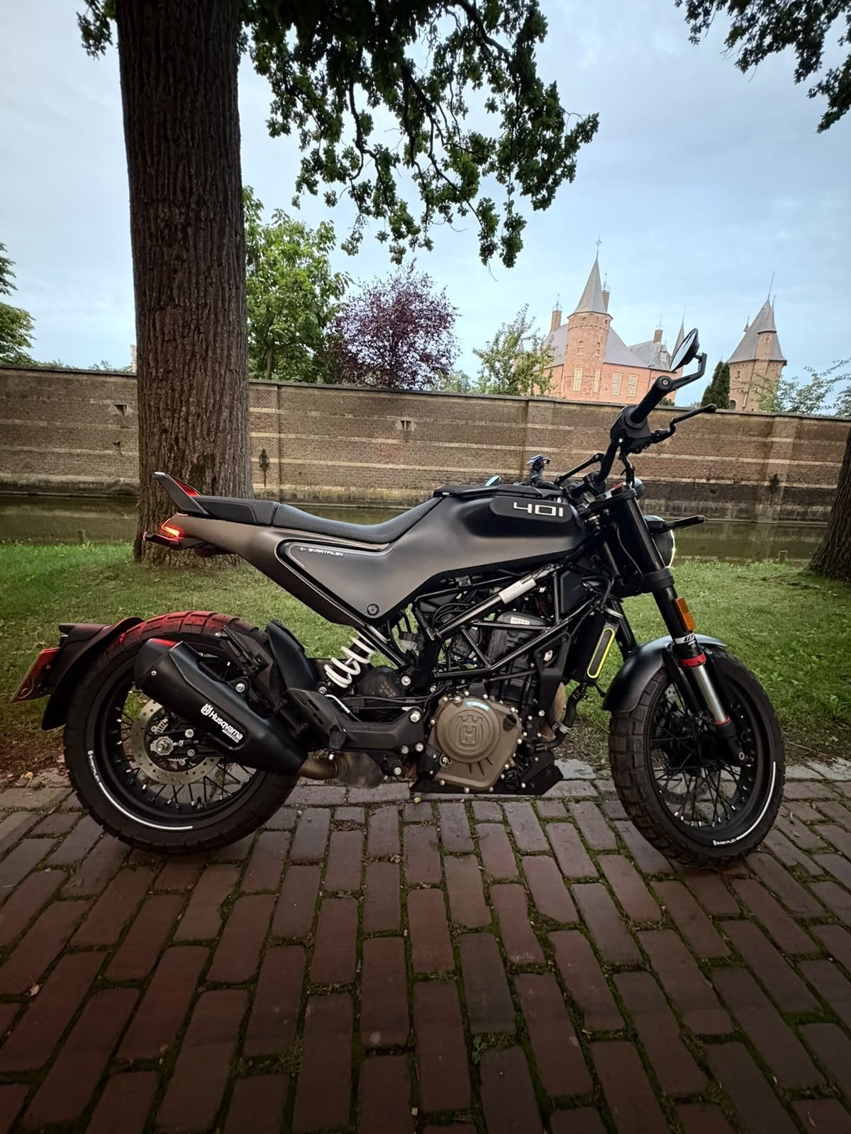 Husqvarna Svartpilen 401 - 2022, 13.000 km, Particulier