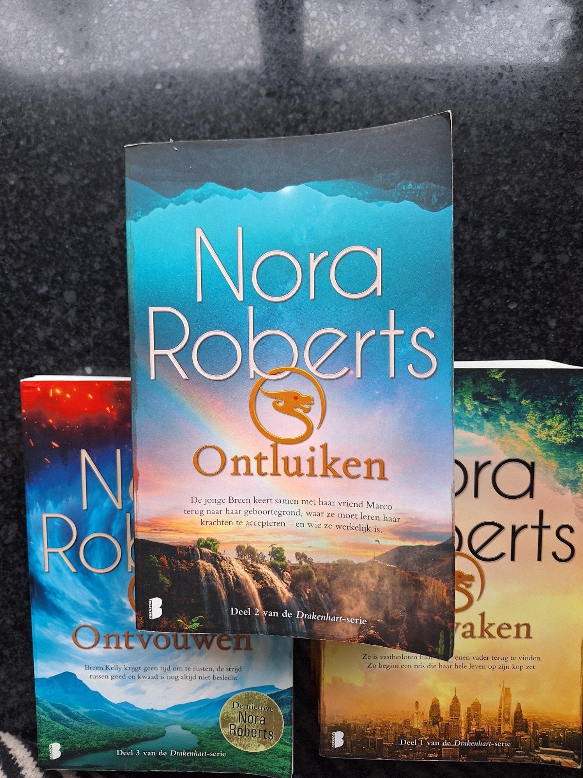Drakenhart serie trilogie Nora Roberts, Boeken, Nora roberts