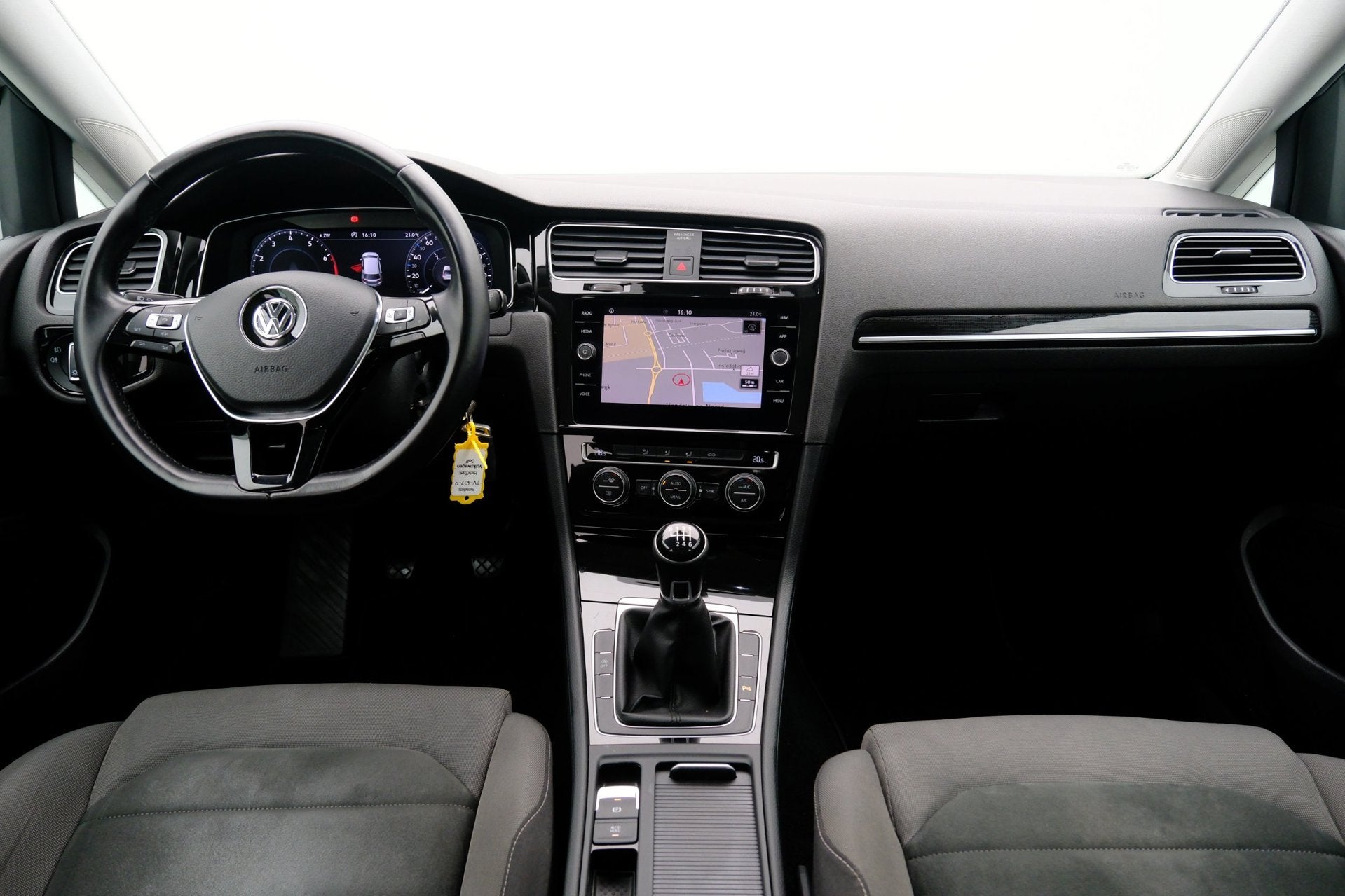 Foto 6 van Volkswagen Golf 1.5 TSI Highline Virtual Displ|CarPlay|LMV|A