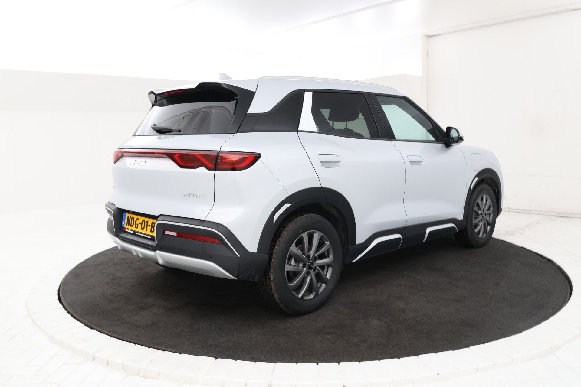 BYD ATTO 2 1.5 DM-i Boost Bom vol opties! Fabrieksnieuw!, 1498 cc, Met garantie (alle), Wit, Bedrijf