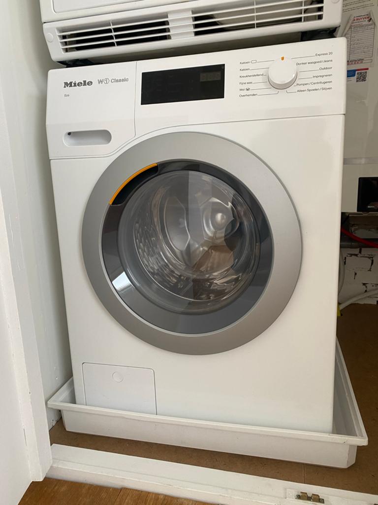 Miele W1 Classic wasmachine, Ophalen, Gebruikt, Voorlader, 85 tot 90 cm