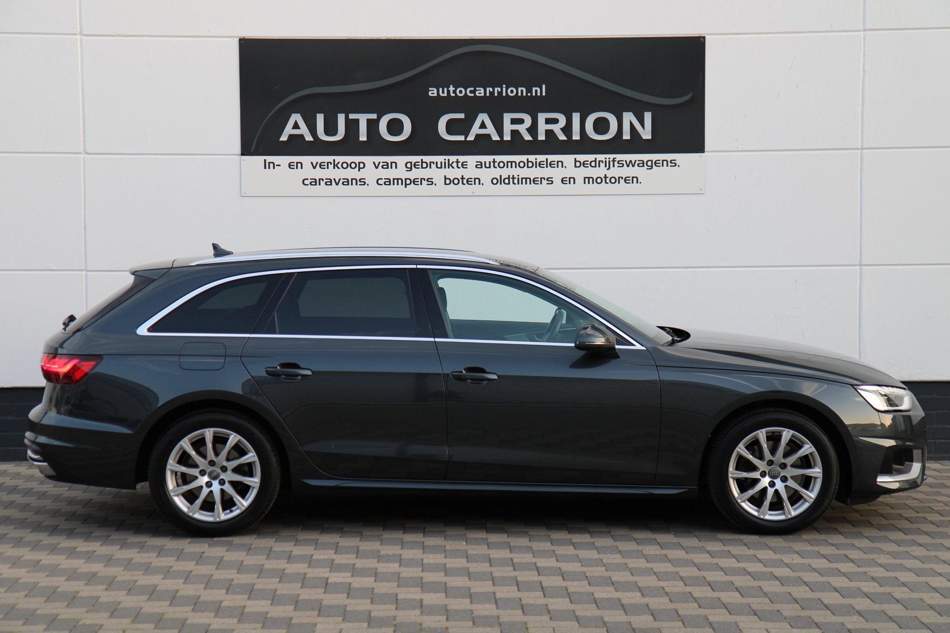 Audi A4 Avant 35 TFSI S-Tronic Carplay Dealer Ond. NAP !, Auto's, Audi, Stof, Gebruikt, 4 cilinders, A4