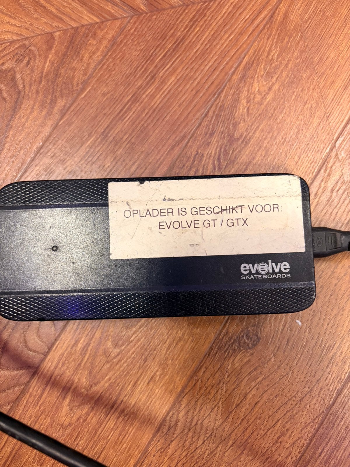 EVOLVE GT EVOLVE GTX SKATEBOARD OPLADER 42v, Computers en Software, Laptop-opladers, Ophalen, Nl, Evolve, Zo goed als nieuw