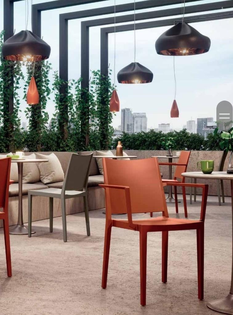 Trendy stoelen tuinstoelen terras horeca wit zwart brique