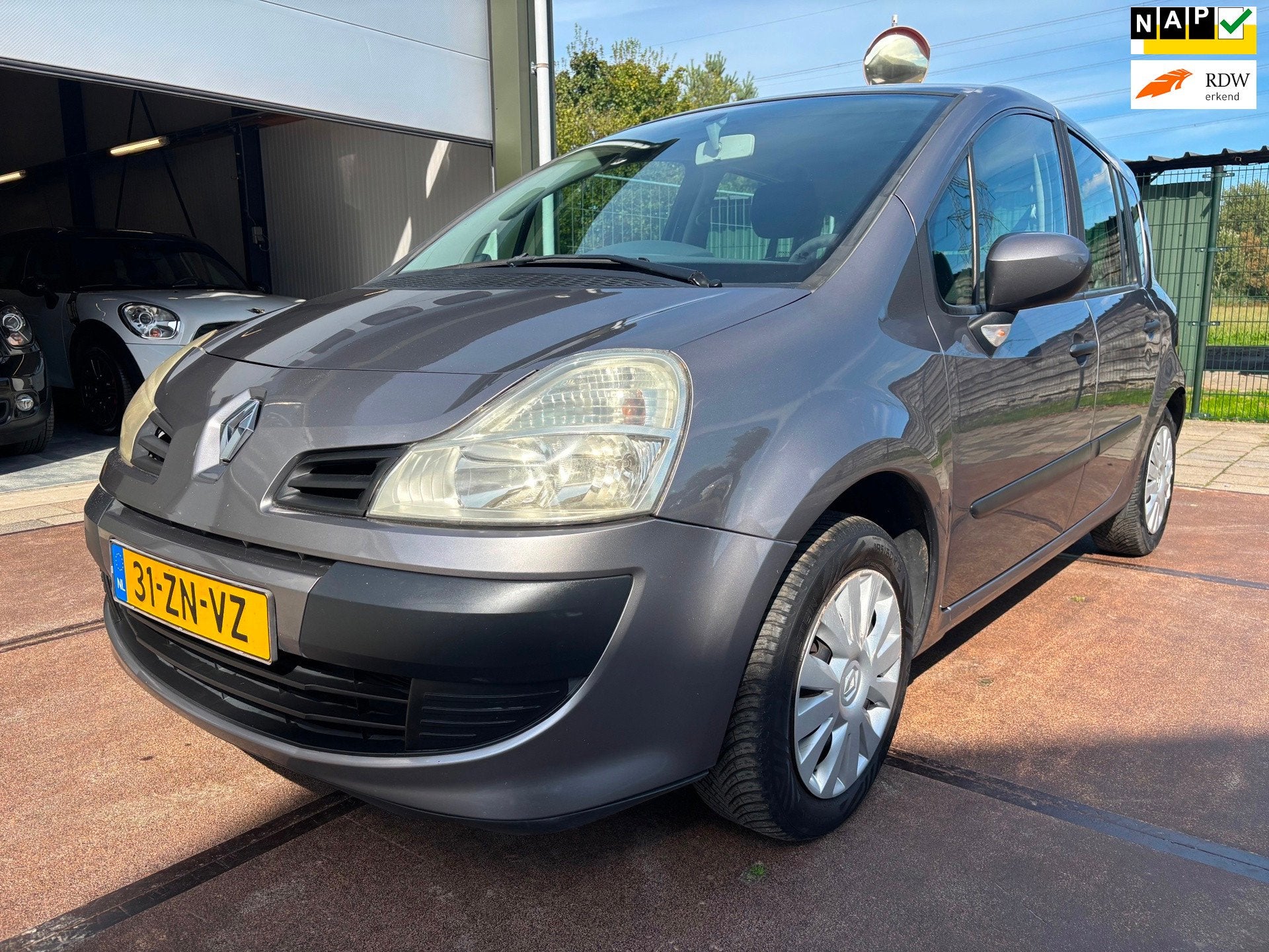 Renault Grand Modus 1.2 Airco Nette Auto APK 10-2027!, Voorwielaandrijving, 101 pk, Gebruikt, 4 cilinders