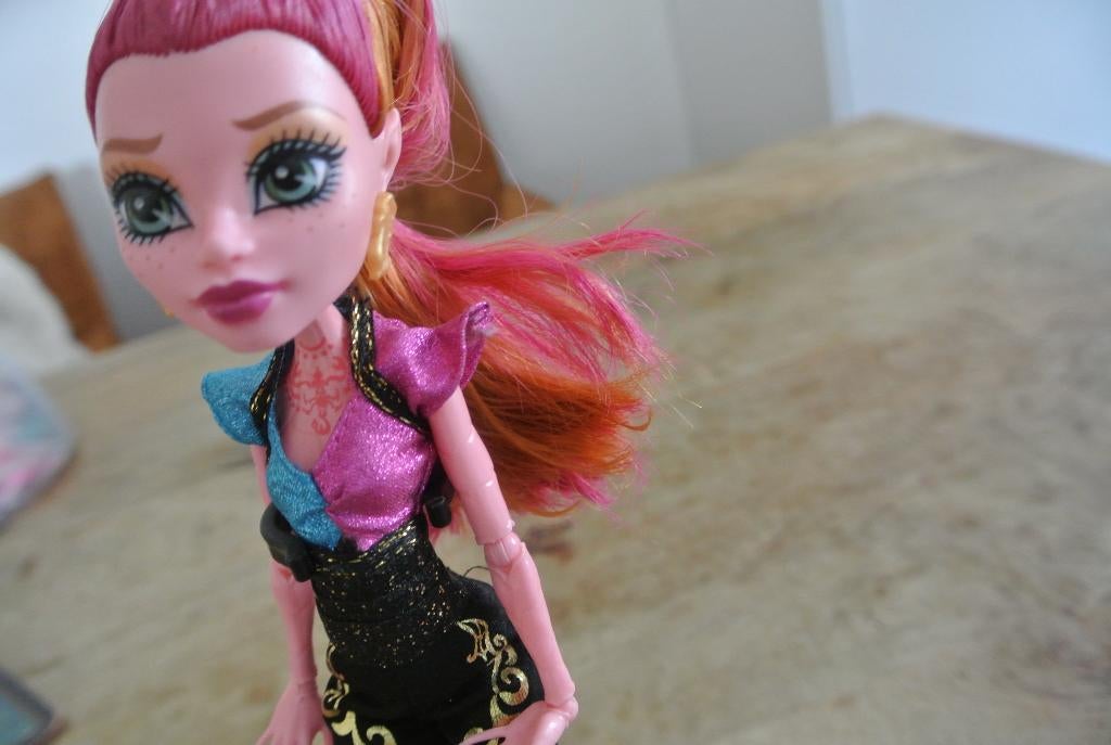 Barbie Monster High Gigi Grant / nr 189, Ophalen of Verzenden, Zo goed als nieuw, Pop