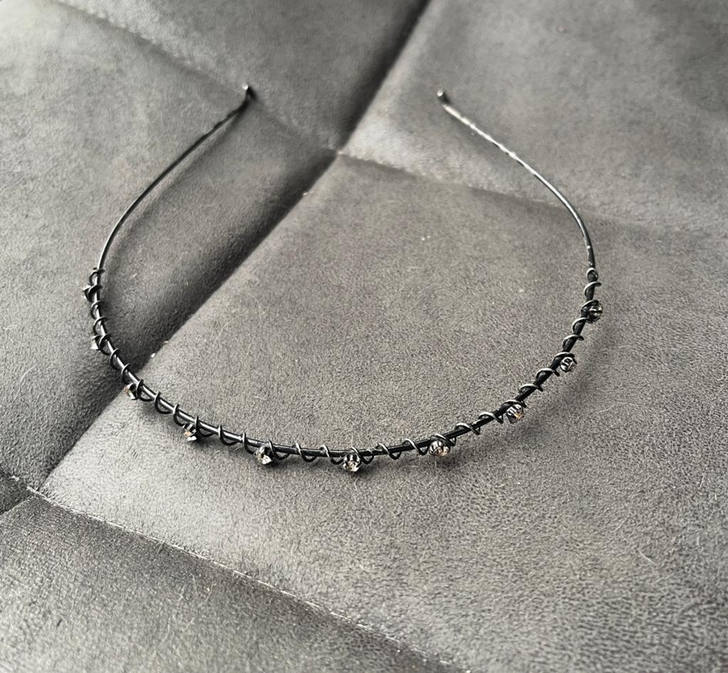 Zwarte diadeem met diamantjes, Ophalen of Verzenden, Zo goed als nieuw, Overige typen