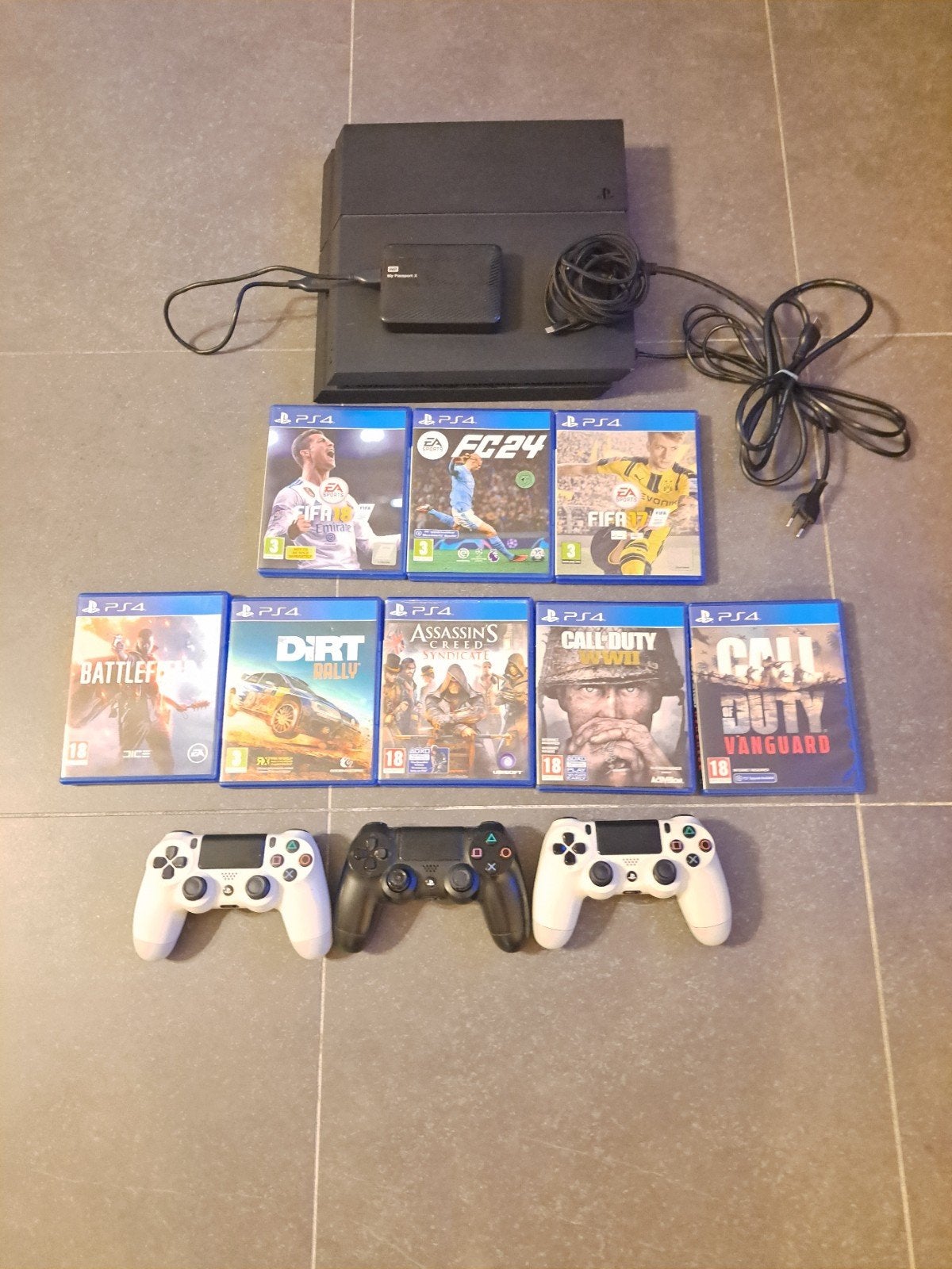PlayStation 4 met 1TB opslag, 3 controllers en 9 games, Spelcomputers en Games, Ophalen, Gebruikt, 1 TB, Original